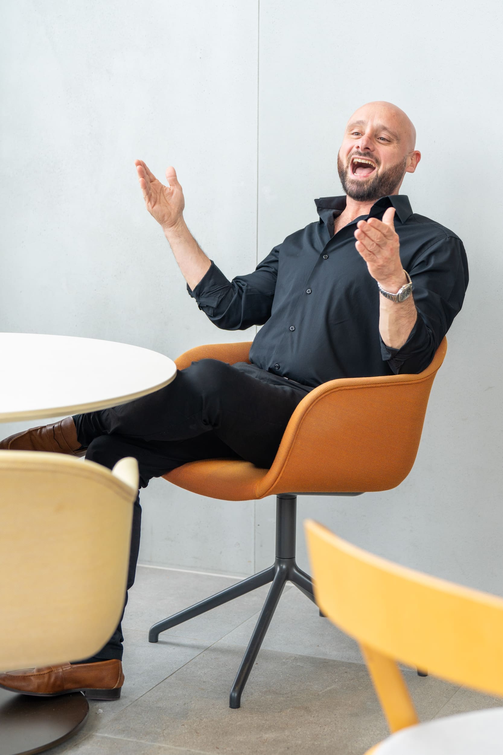 Int: Entrepreneur having his personal branding photography taken by Georgie Greene in Sydney NSW