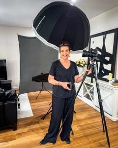 Georgie-Greene-Photographer-Mobile-Studio-Sydney-NSW – Professional Photographer Sydney Georgie Greene Photographer with her mobile corporate headshots studio