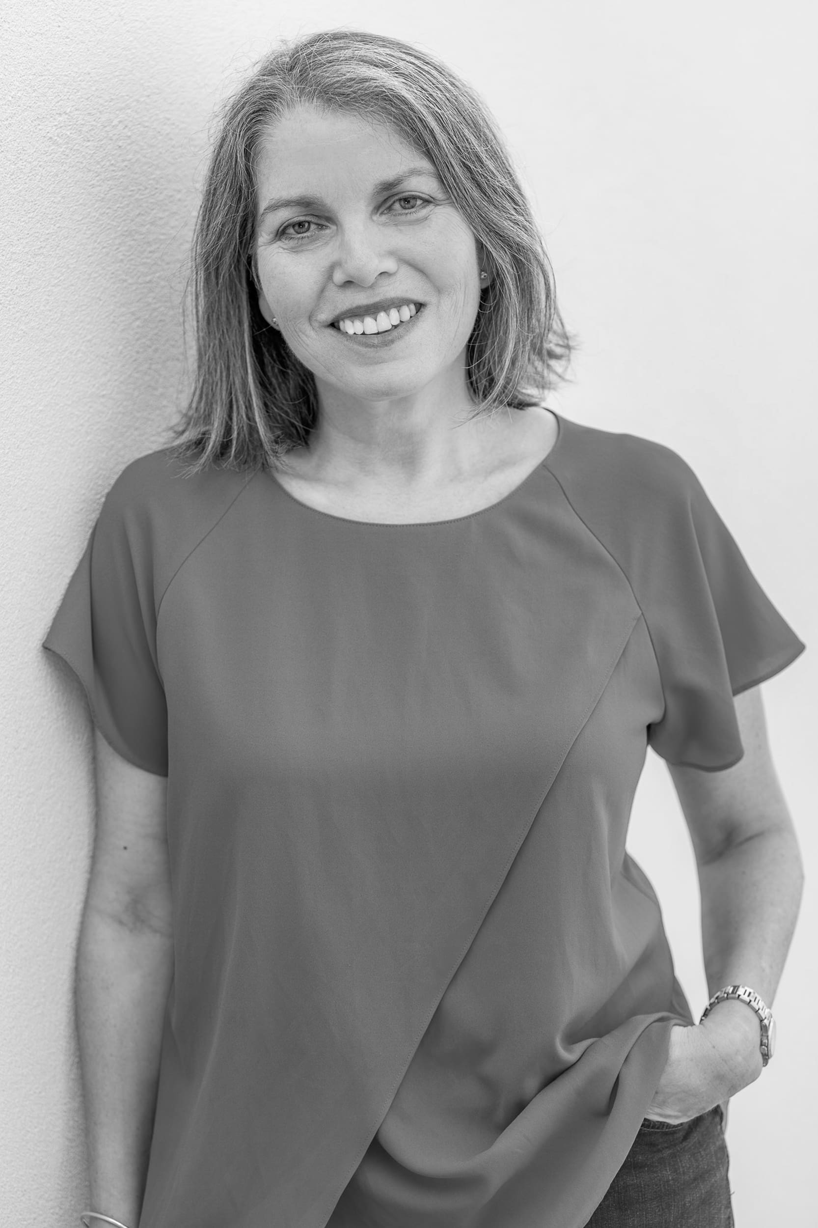 Ext: Executive Coach/Author having her personal branding photography taken by Georgie Greene in Sydney NSW