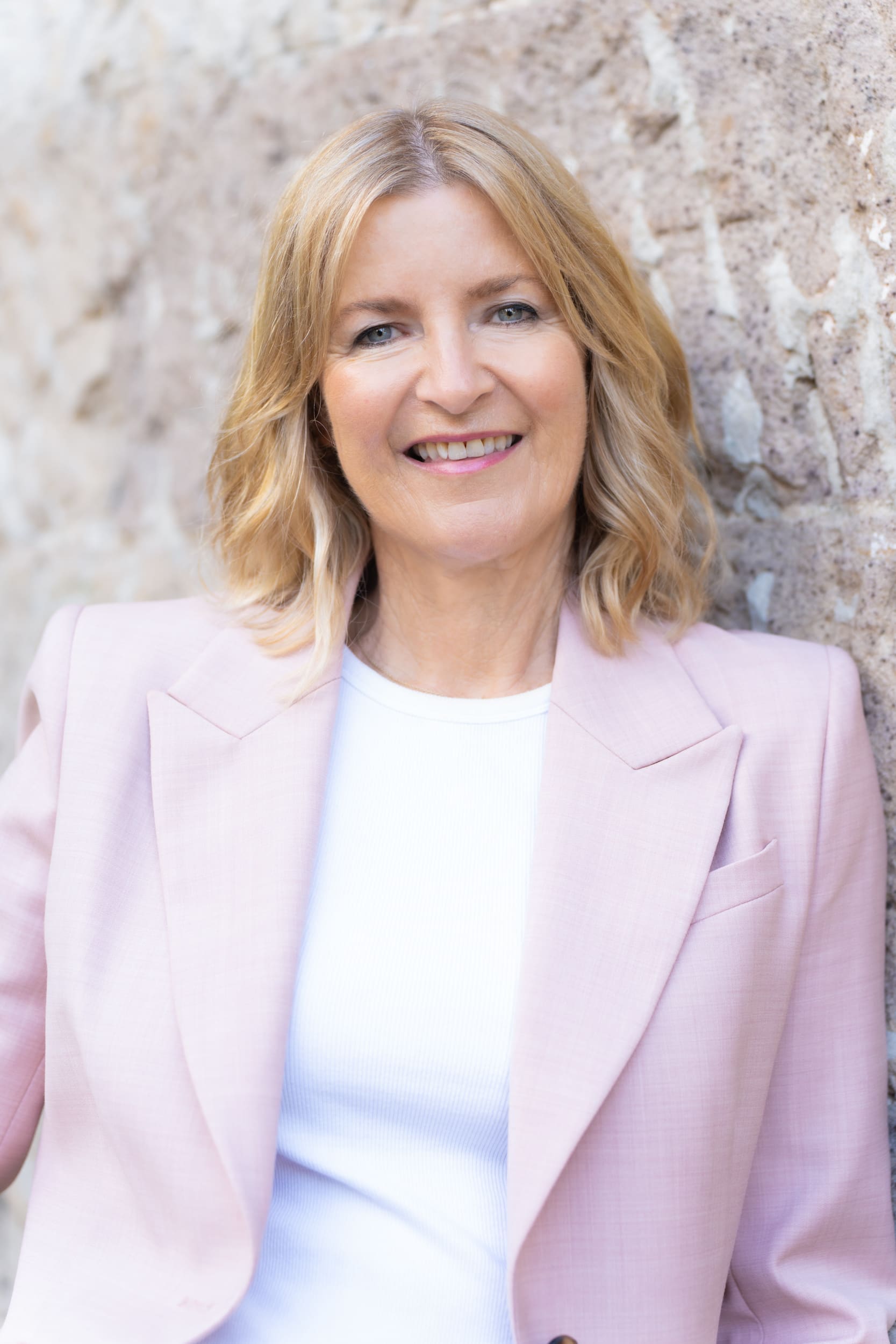 Ext: Executive Coach wearing pink having personal branding photos taken by photographer Georgie Greene in Sydney NSW